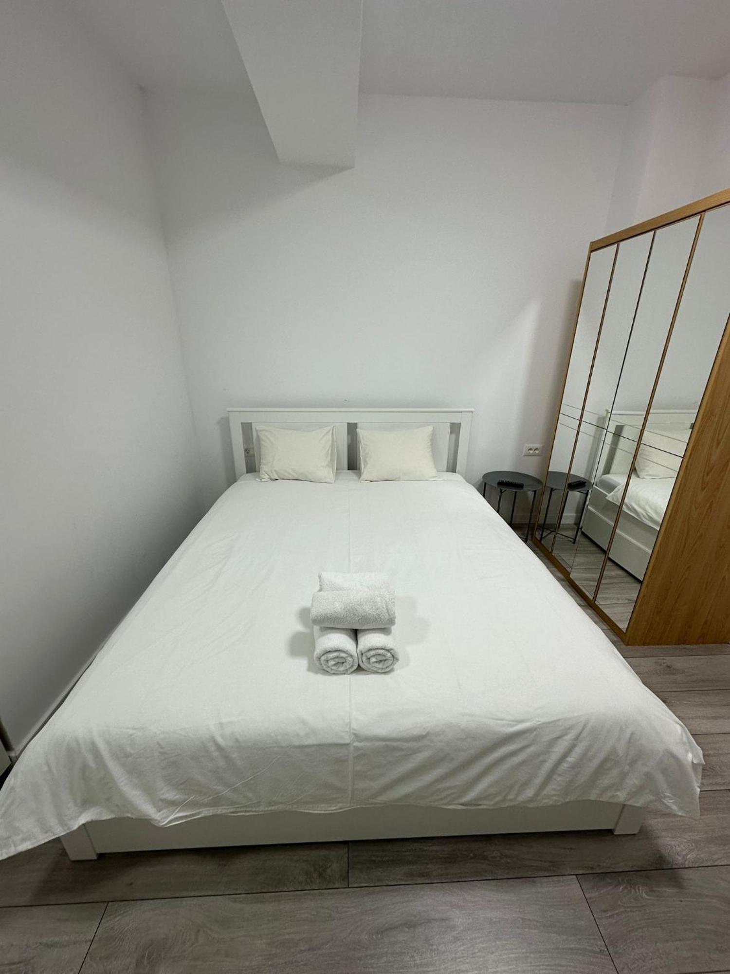 Catedral Apartment Бухарест Екстер'єр фото