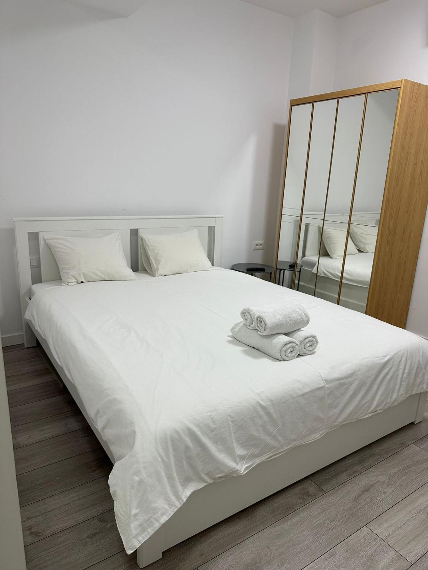 Catedral Apartment Бухарест Екстер'єр фото